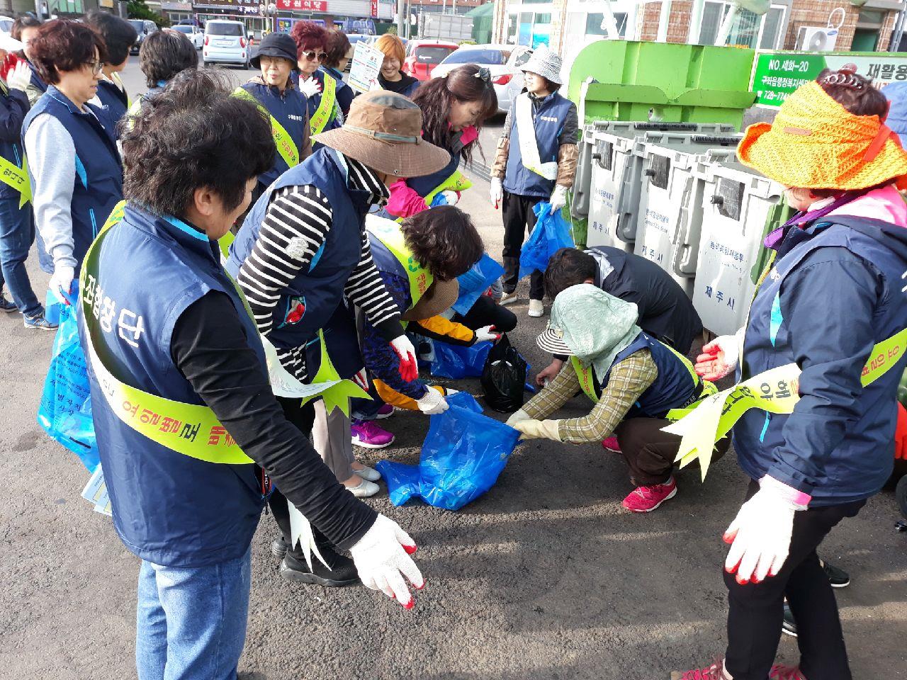 구좌읍, 구좌합창단 불법쓰레기 단속 첨부이미지