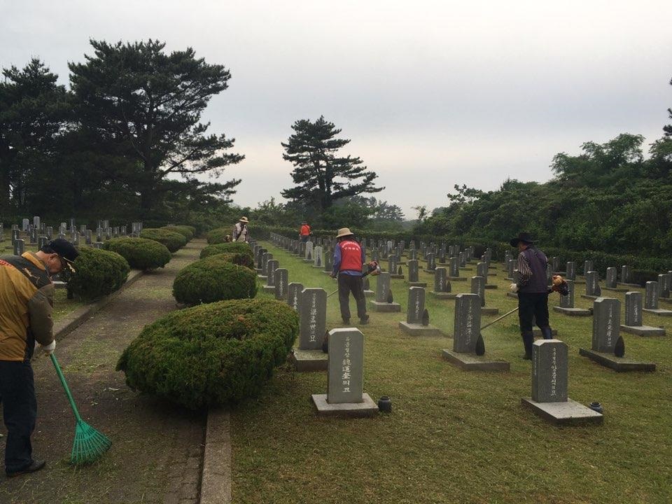 베트남참전유공자회 구좌읍분회, 충혼묘지 환경정비 실시 첨부이미지