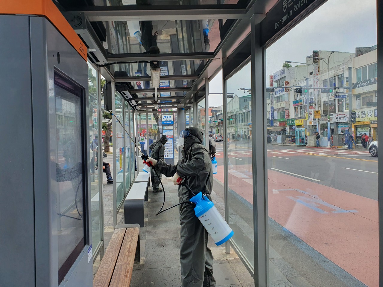 일도1동지역사회보장협의체, 코로나19 확산 방지 방역 실시 첨부이미지