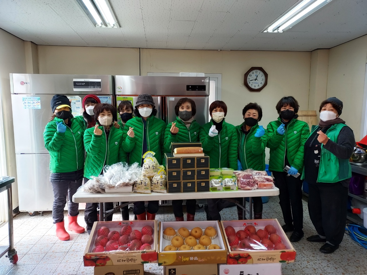 외도동새마을부녀회, 어려운 이웃에게 설 명절 제수용품 전달 첨부이미지