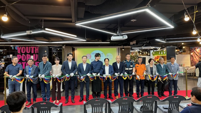 안우진 제주시 부시장，동문공설시장 청년몰B1 옐로우 페스티벌 참석(9.26.경제소상공인과) (1).jpg