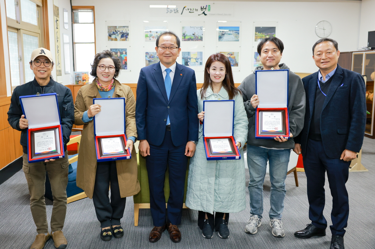 _강병삼 제주시장,‘2023년 곱들락 한 집’선정·상패 수여 1.jpg