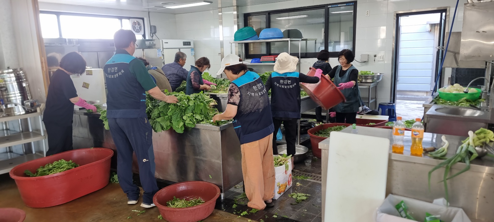 한경면지역사회보장協, 취약계층 열무김치나눔 전달 첨부이미지