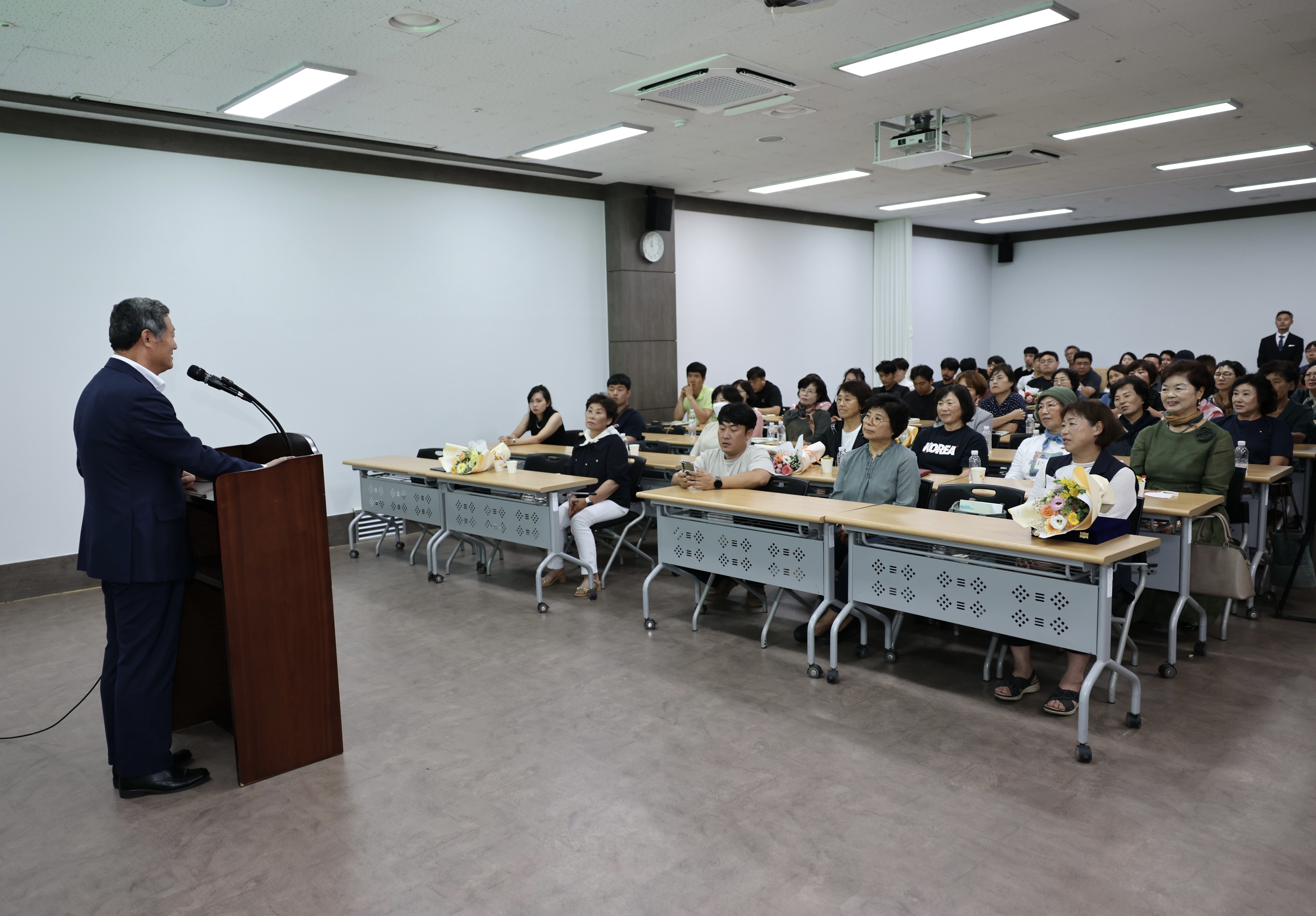 김완근 제주시장, 전문 축산인 양성교육 수료식 참석 (5).JPG