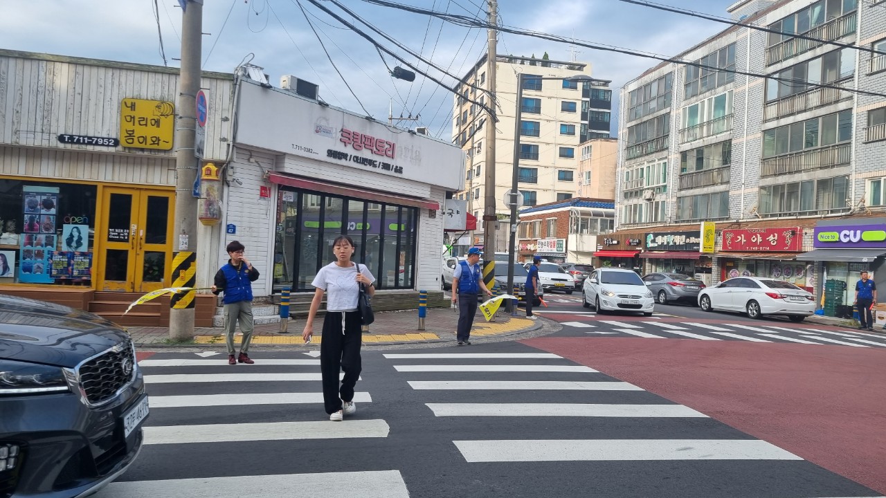 바르게살기위원회노형동위원회, 거리질서 캠페인 전개 첨부이미지