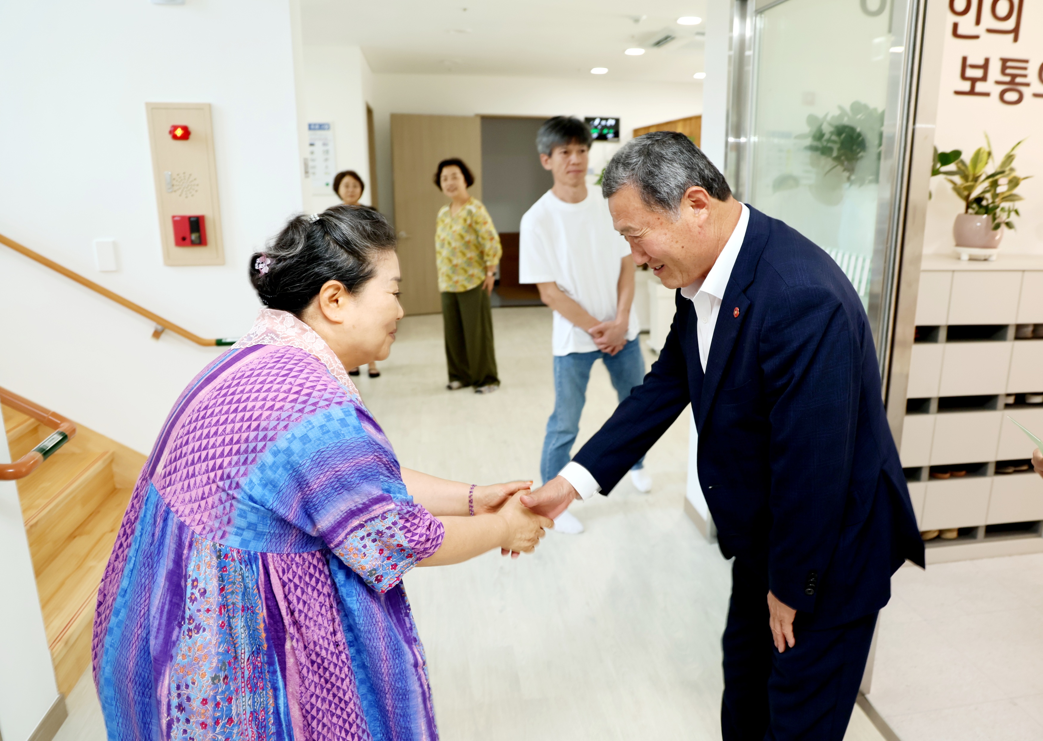 김완근 제주시장， 추석 앞두고 사회복지시설 및 주거취약가구 위문2.JPG