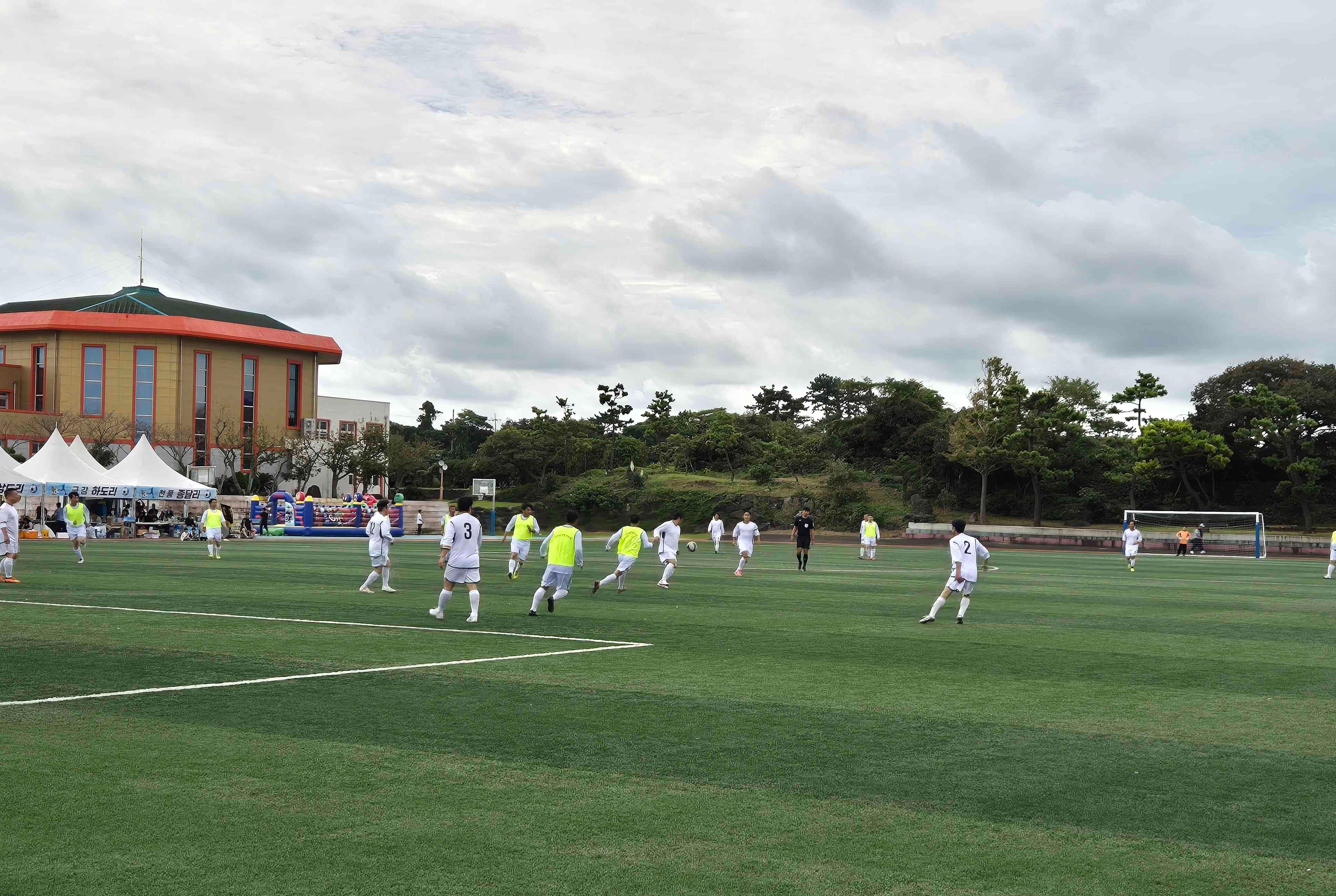 구좌읍연합청년회, 제9회 구좌읍연합청년회장기 축구대회 개최 첨부이미지