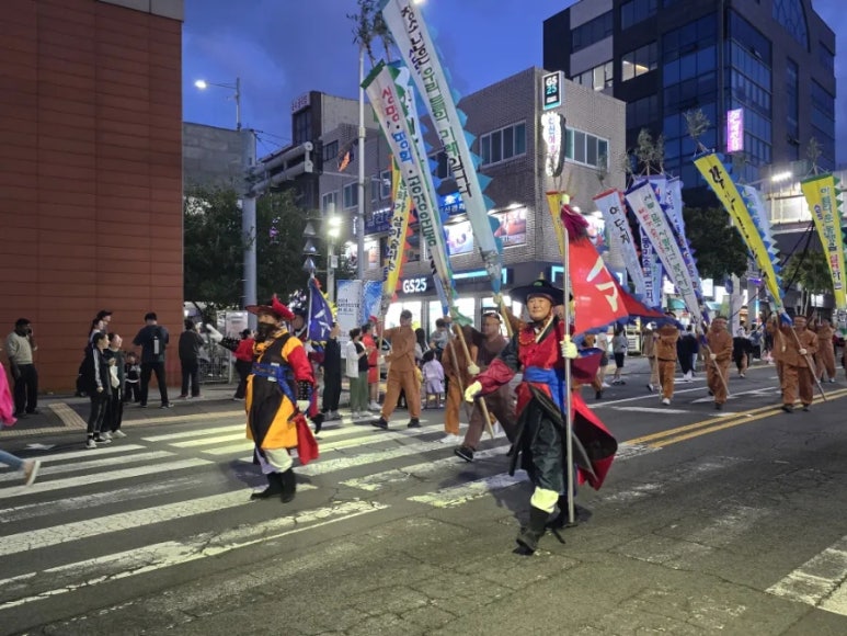 제63회 탐라문화제 탐라퍼레이드 및 탐라퍼포먼스 참여 첨부이미지