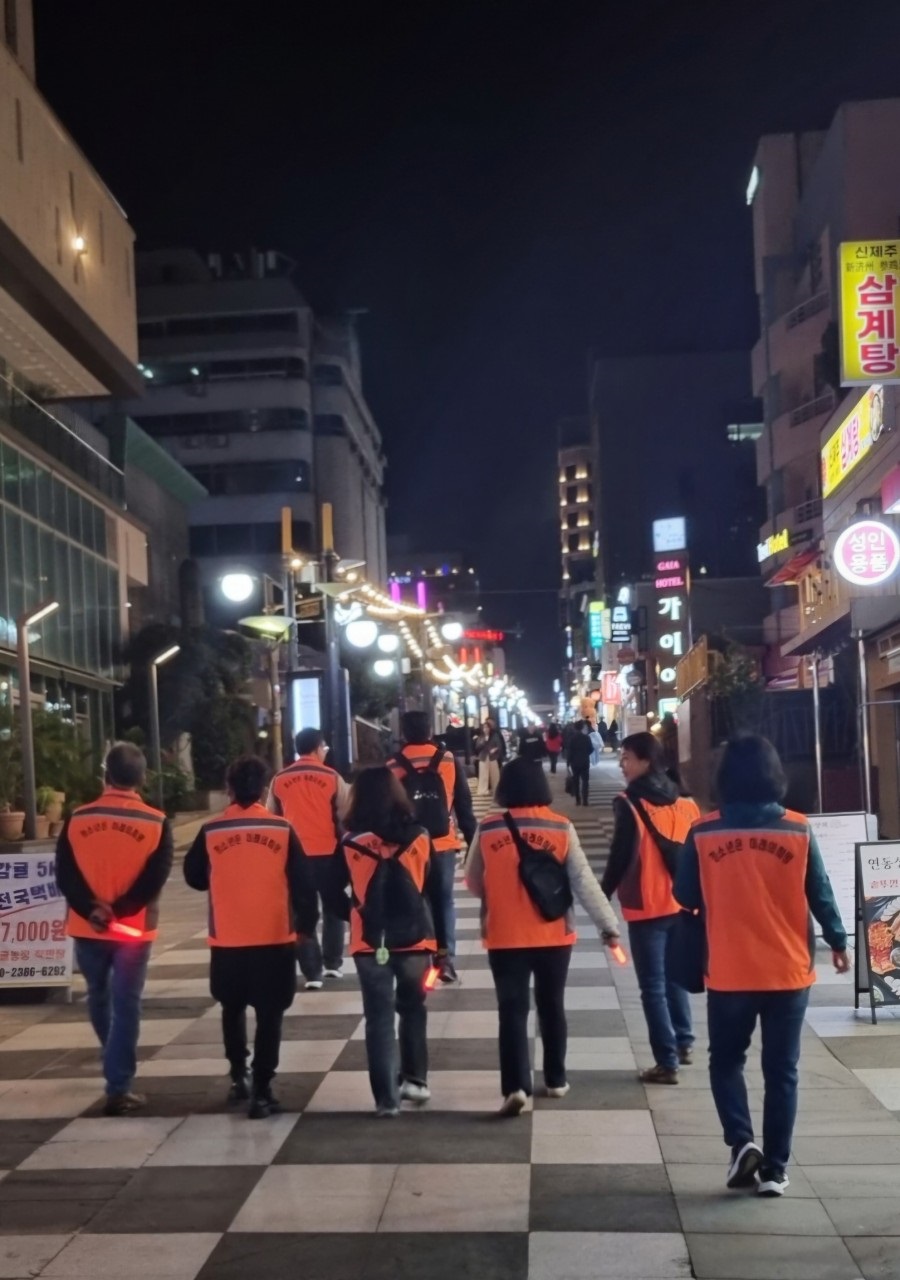 연동청소년지도협의회, 수능일 청소년 유해환경 개선 계도 및 방범활동 실시 첨부이미지