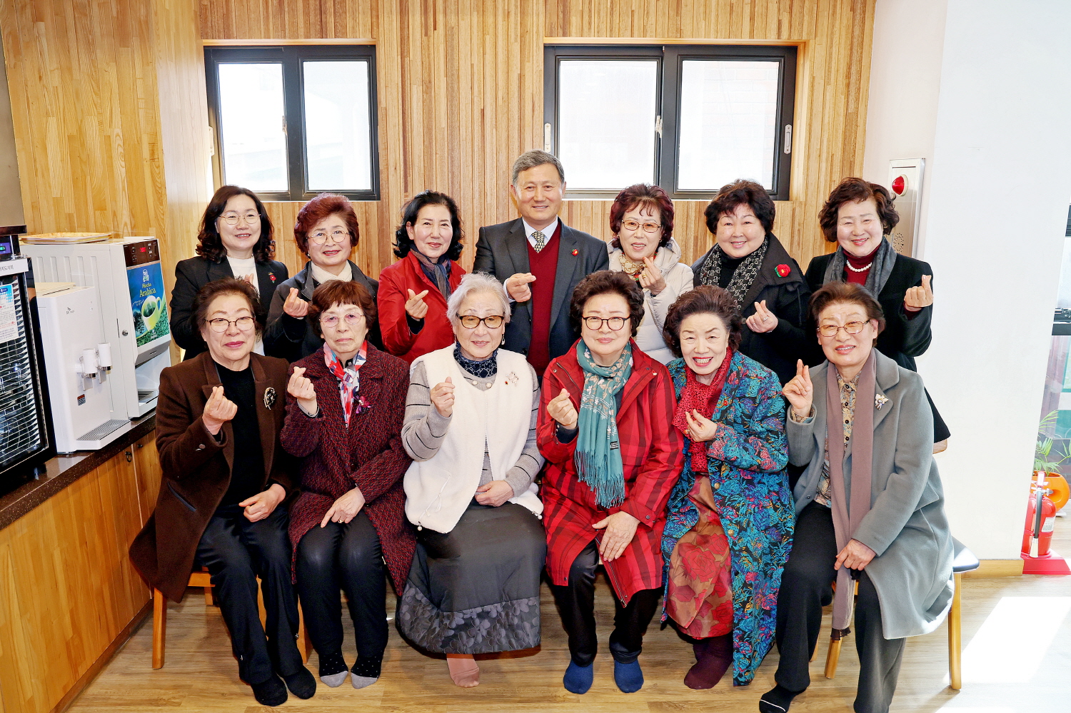 _0306-세계여성의날 기념 역대 김만덕수상자 오찬 간담회 (1).JPG