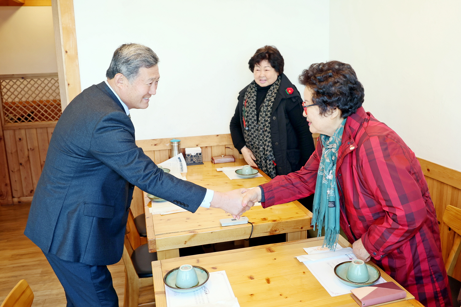 _0306-세계여성의날 기념 역대 김만덕수상자 오찬 간담회 (3).JPG