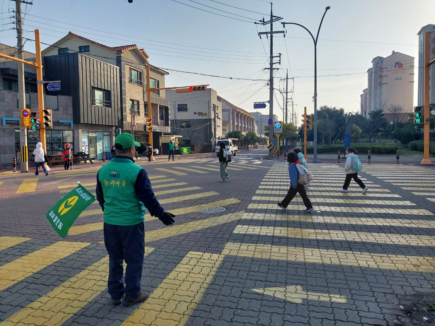 새마을지도자삼양동협의회, 등굣길 교통안전 캠페인 첨부이미지