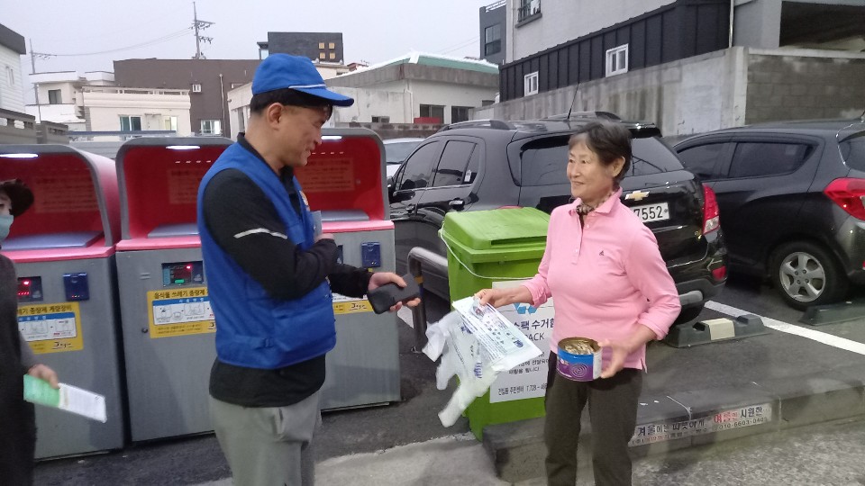 바르게살기운동건입동위원회, 요일별 분리배출 홍보 캠페인 추진 첨부이미지