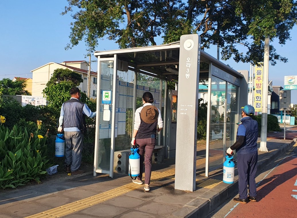 오라동주민자치위원회, 코로나19예방 방역활동 실시 첨부이미지