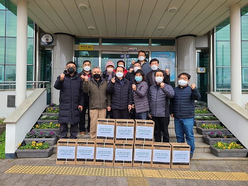 건입동 주민자치위원회, 장수어르신 난방용품 전달 첨부이미지