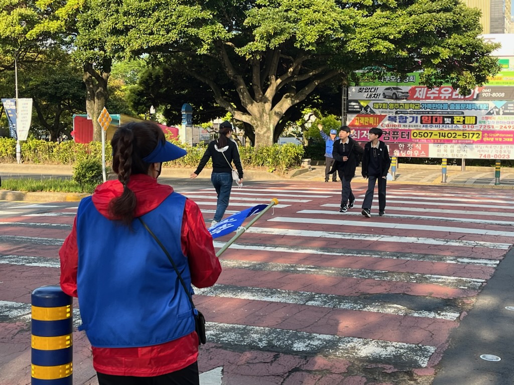 바르게살기운동연동위원회 거리질서 캠페인 전개 첨부이미지