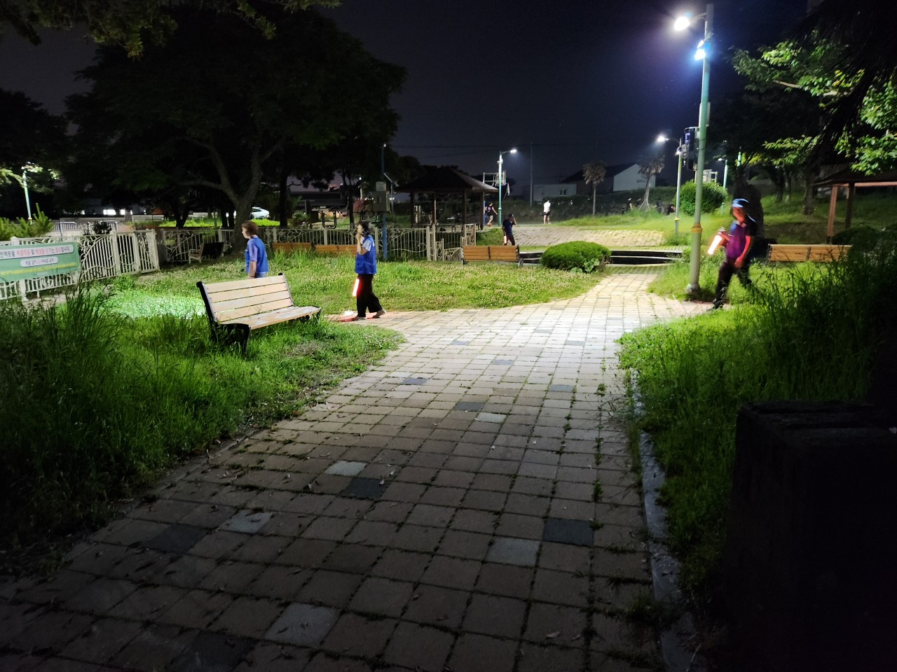 바르게살기운동 외도동위원회, 야간 자율방범활동 전개 첨부이미지