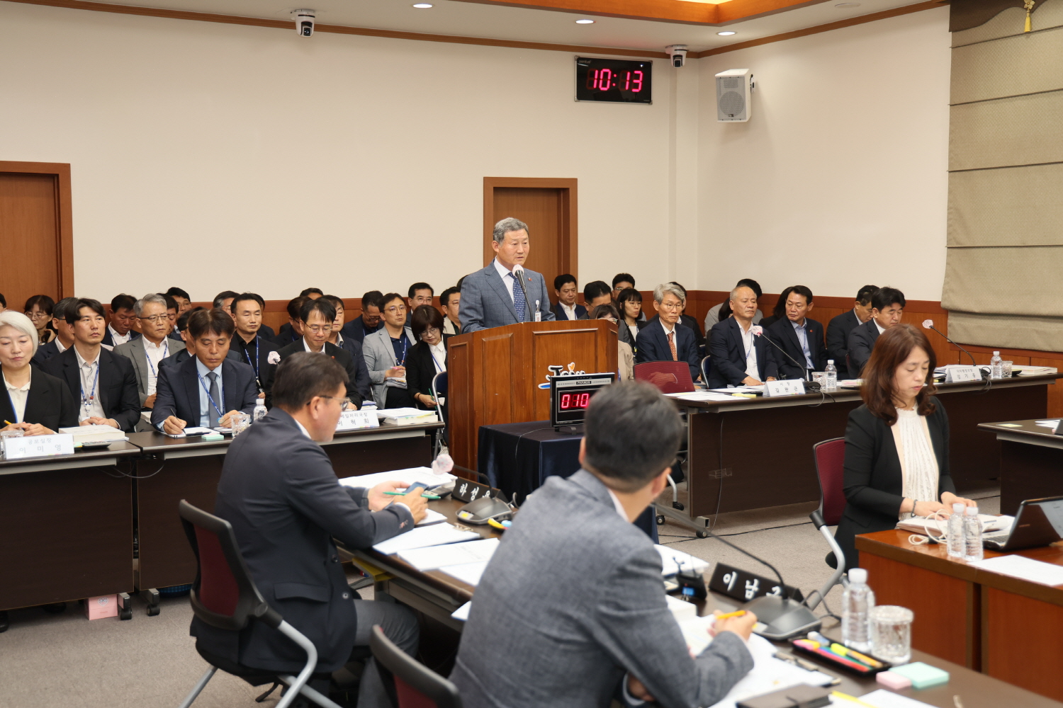 도의회 행정자치위원회 행정사무감사 첨부이미지