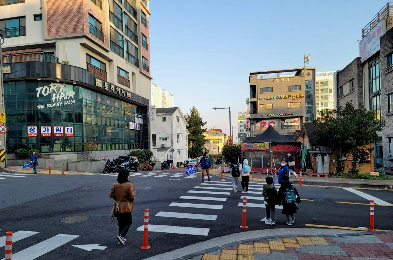 바르게살기운동 외도동위원회, 교통안전 예방 캠페인 전개 첨부이미지